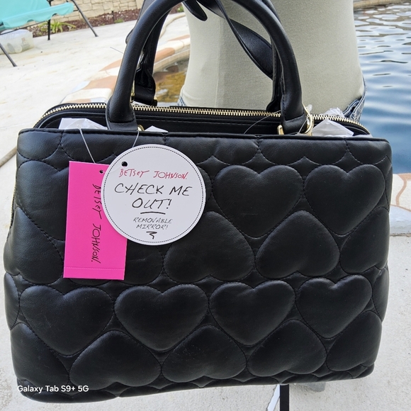 NWT BETSEY JOHNSON BLACK SATCHEL w/REMOVABLE MIRROR - Picture 9 of 9
